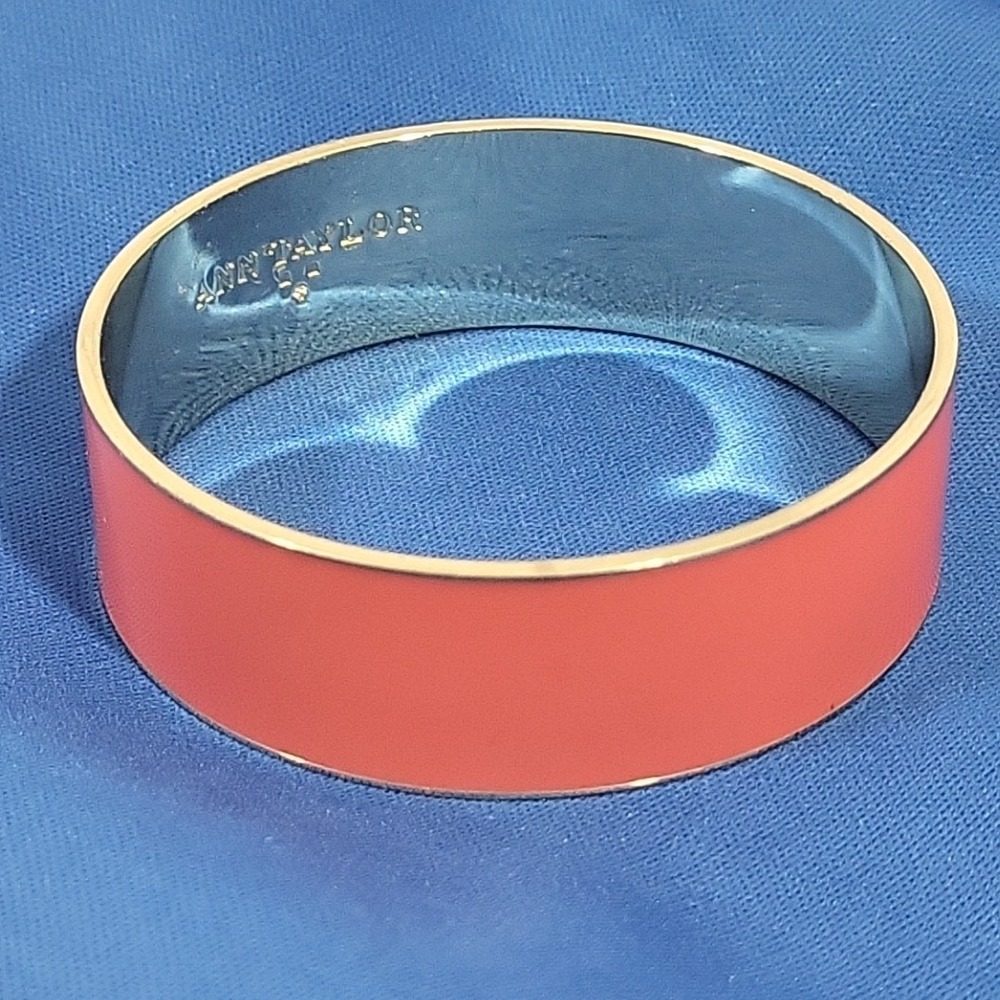 Anne Taylor‎ Wide Bangle Coral Pink Enamel Gold-Tone Bracelet